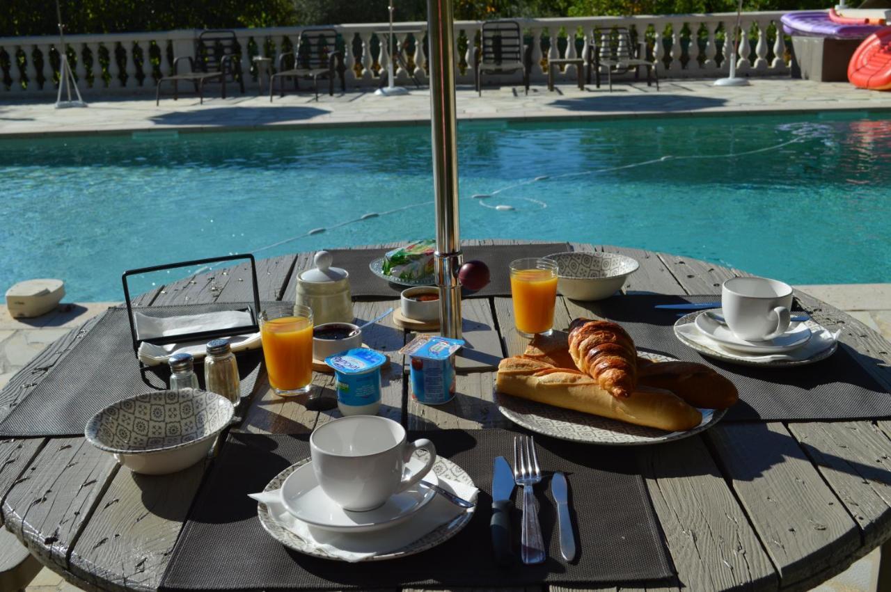 Villa Jalna Chambre, Suites Et Appartement Roquefort-les-Pins Zewnętrze zdjęcie