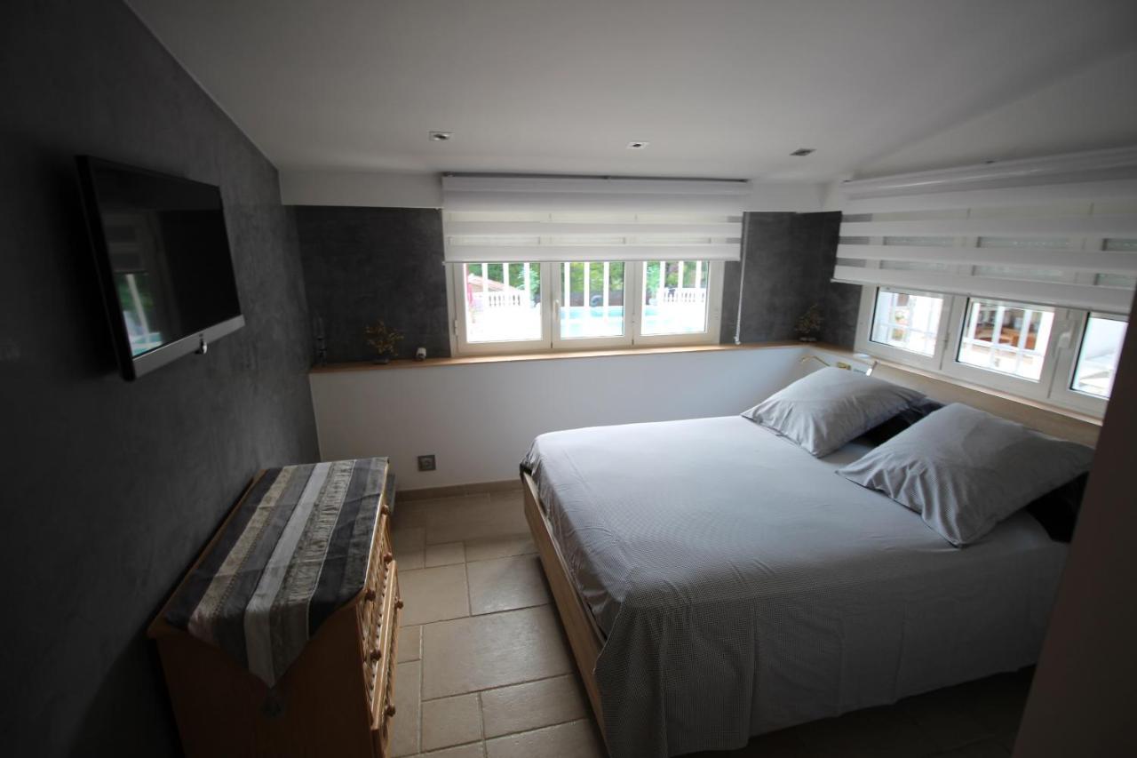Villa Jalna Chambre, Suites Et Appartement Roquefort-les-Pins Zewnętrze zdjęcie